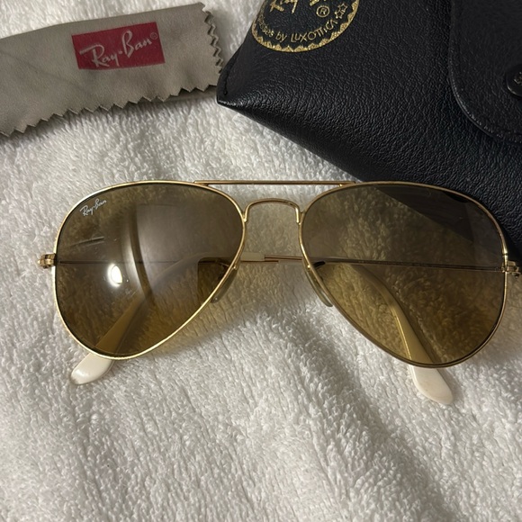 Gold Ray-Ban Aviators - Picture 1 of 4